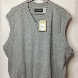 Page Tuttle Mens XL Sweater Vest V Neck Gray‎ Knit Sleeveless Top NWT